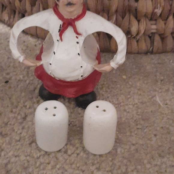 Chef salt and pepper shaker set - Picture 2 of 4
